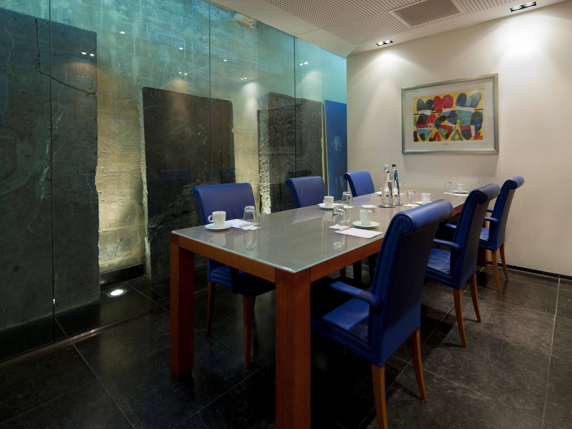Kruisherenhotel Maastricht - Oostwegel Collection, Member Of Design Hotels Экстерьер фото The boardroom