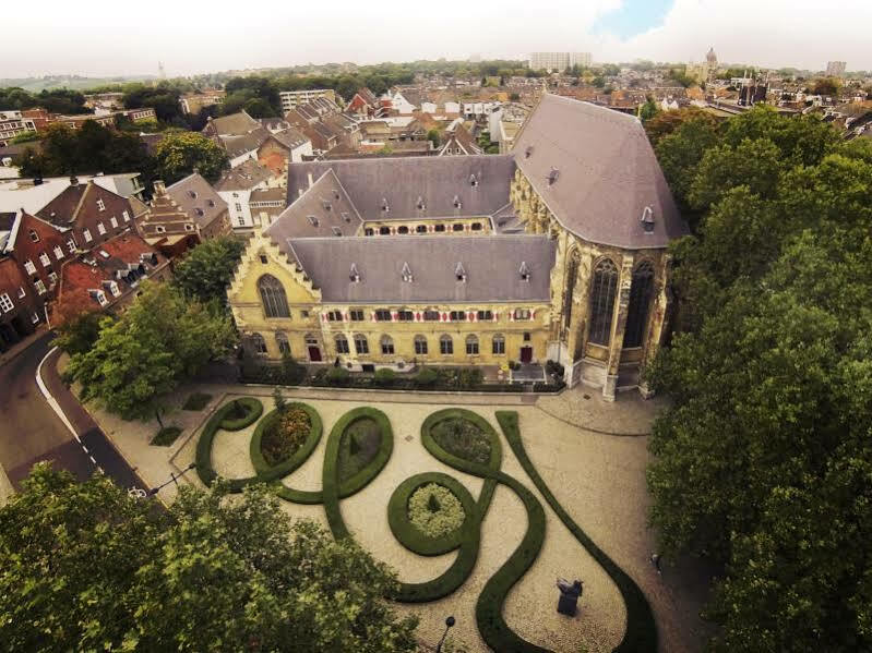 Kruisherenhotel Maastricht - Oostwegel Collection, Member Of Design Hotels Экстерьер фото The former abbey church of St. Maria
